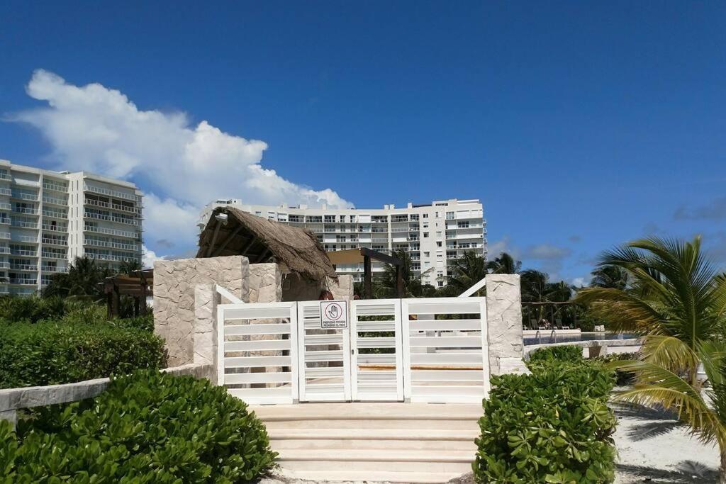 Hermoso Condo De 2 Habitaciones Frente Al Caribe Канкун Екстериор снимка