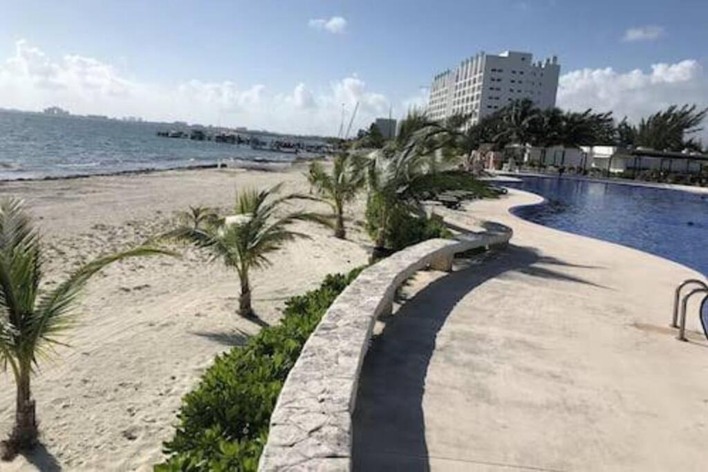 Hermoso Condo De 2 Habitaciones Frente Al Caribe Канкун Екстериор снимка